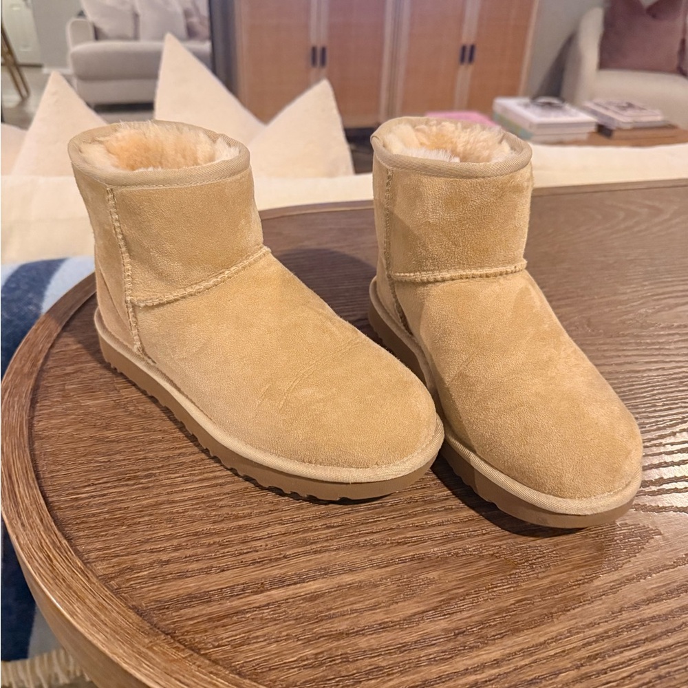 UGG Classic Mini in Sand